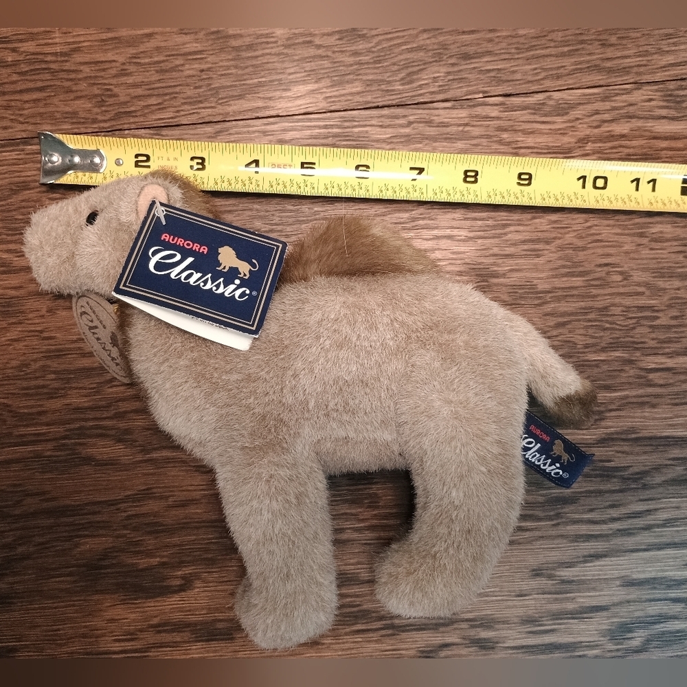Aurora classic 9 inch camel plush with tags - Picture 4 of 5